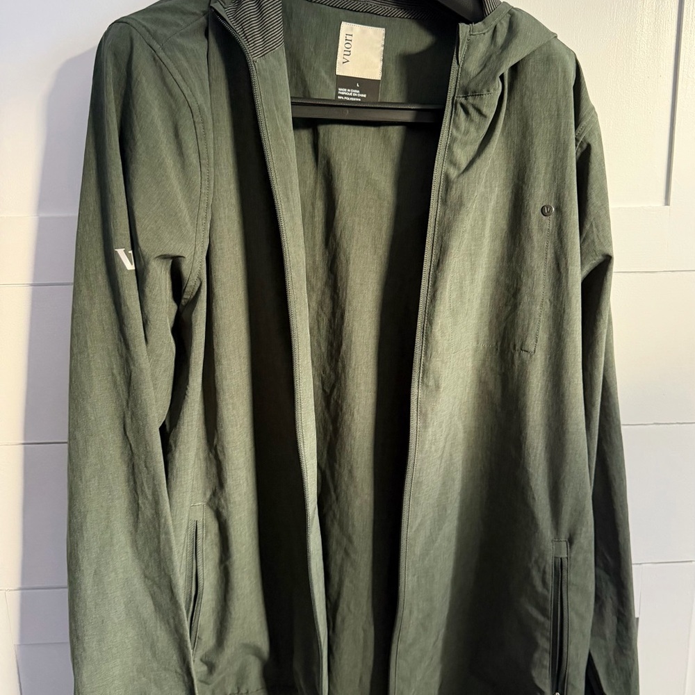 Vuori Men's Oregano Green Excursion Ripstop Jacket